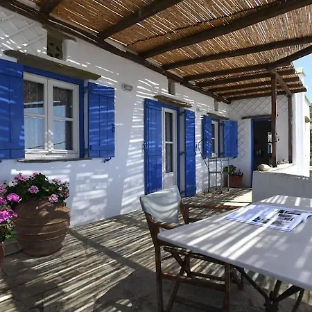 וילה Evilion Traditional House *